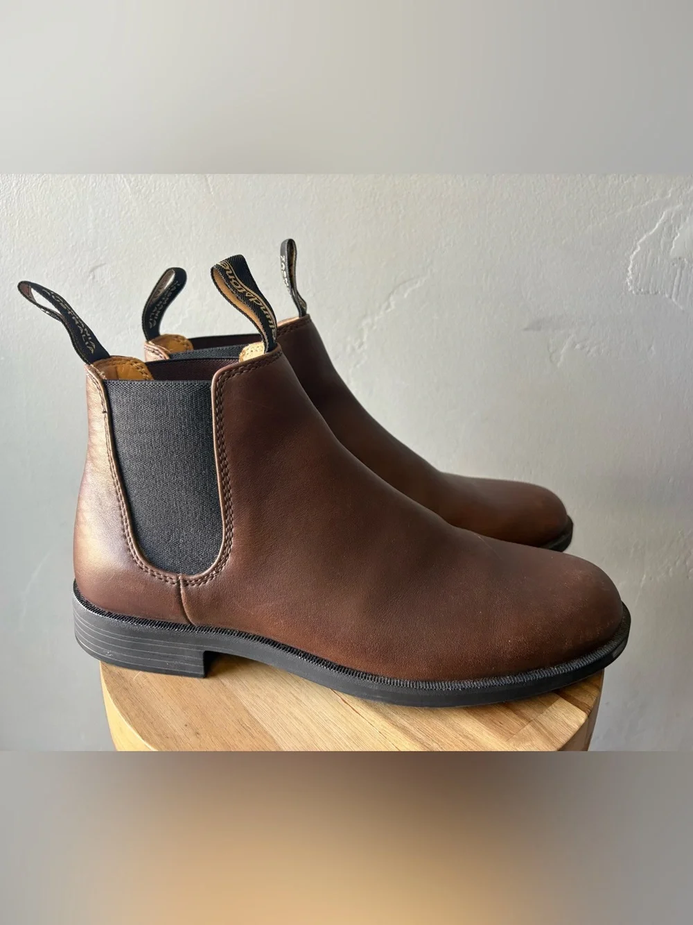 Blundstone chelsea boots